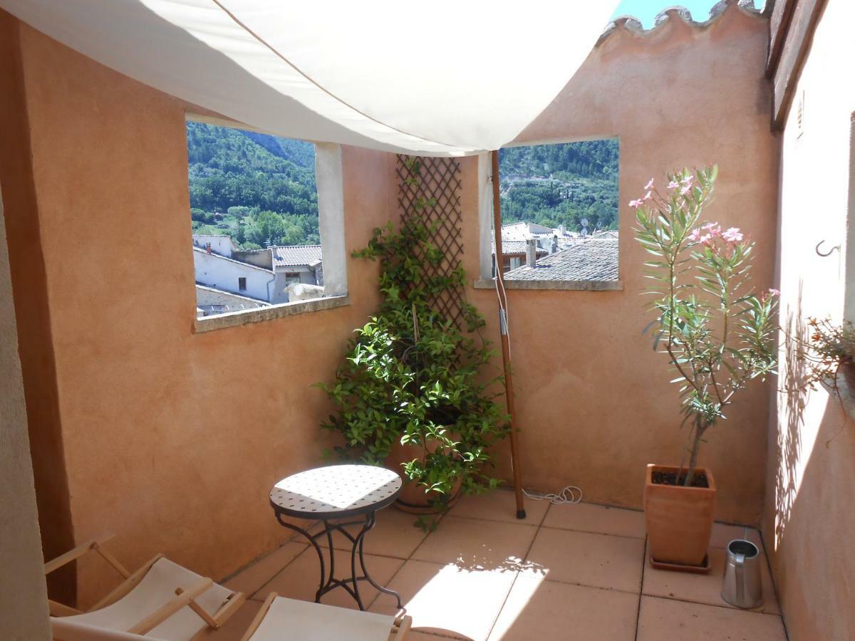 La Maison Derriere La Fontaine Buis-les-Baronnies Exterior photo