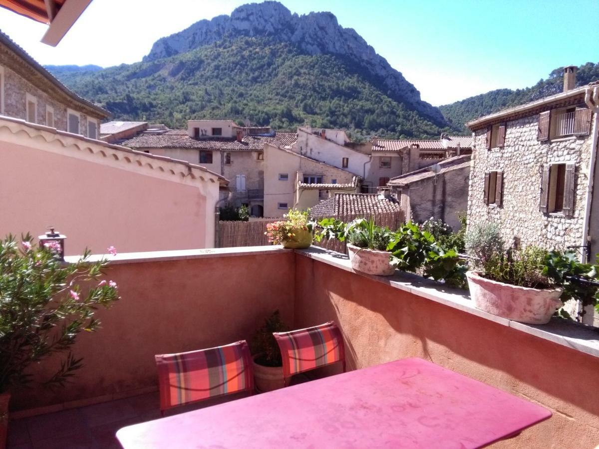 La Maison Derriere La Fontaine Buis-les-Baronnies Exterior photo